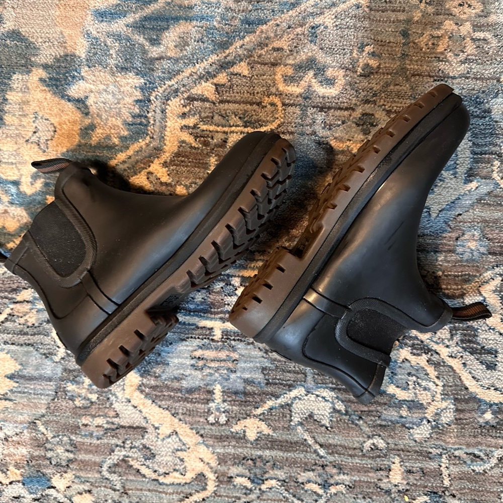 LL Bean women’s chelsea rain boots